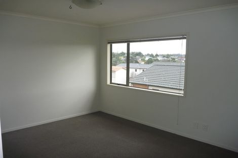Photo of property in 41 Tiri Tiri Road, Birkdale, Auckland, 0626