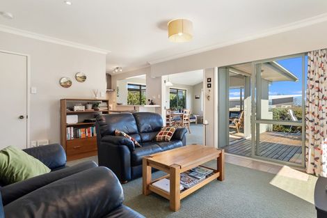 Photo of property in 10 Coppelia Avenue, Omokoroa, 3114