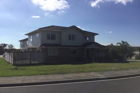 Photo of property in 2 Riverglade Parkway, Te Atatu South, Auckland, 0610