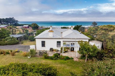Photo of property in 11 Dicksons Road, Kuri Bush, Brighton, 9091