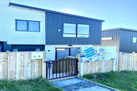 Photo of property in 4b Unsworth Drive, Unsworth Heights, Auckland, 0632