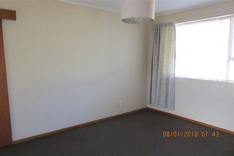 Photo of property in 4 Helleur Road, Massey, Auckland, 0614