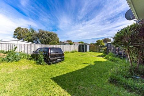 Photo of property in 389 Roscommon Road, Clendon Park, Auckland, 2103