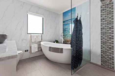 Photo of property in 26a Sunbrae Grove, Mount Maunganui, 3116