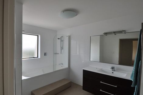 Photo of property in 5/35 Claxton Avenue, Pauanui, Hikuai, 3579