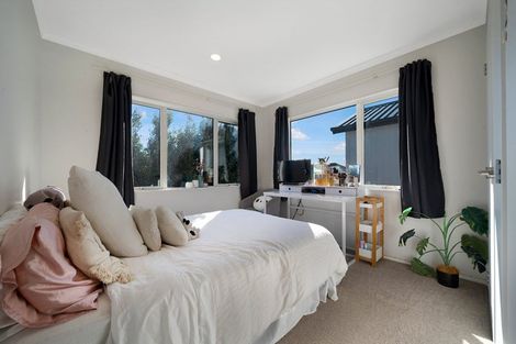 Photo of property in 7 Silvereye Road, Hobsonville, Auckland, 0616