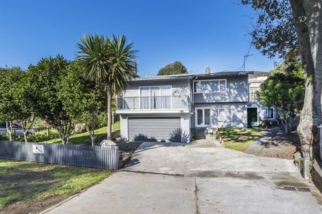 Photo of property in 26 Collins Avenue, Tawa, Wellington, 5028