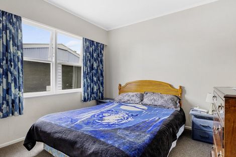 Photo of property in 2 Tamatea Road, Taupo, 3330