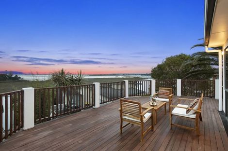 Photo of property in 44 Bannings Way, Hobsonville, Auckland, 0618