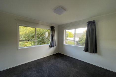 Photo of property in 34 Kingsclere Place, Goodwood Heights, Auckland, 2105