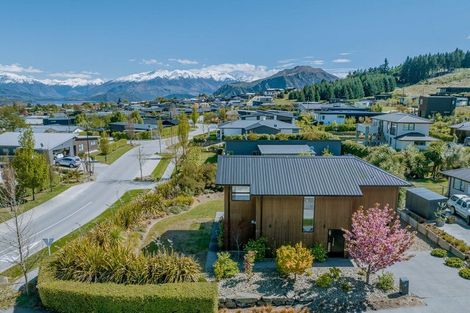 Photo of property in 9 Kirimoko Crescent, Wanaka, 9305
