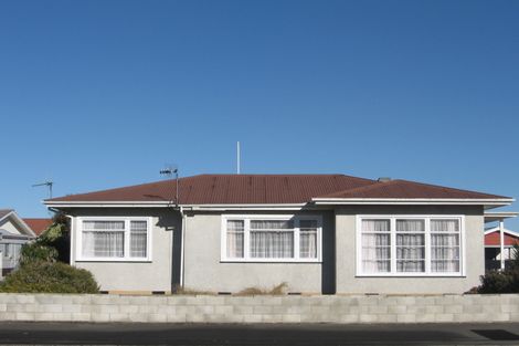 Photo of property in 2/504 Saint Aubyn, Hastings, 4122