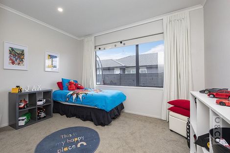 Photo of property in 42 Pohutukawa Parade, Riverhead, 0820