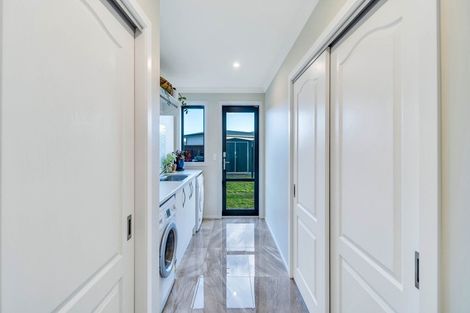 Photo of property in 19 Barewood Grove, West Melton, 7618