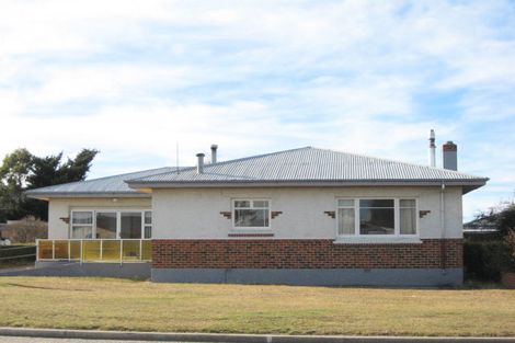 Photo of property in 16 Northland Street, Ranfurly, 9332