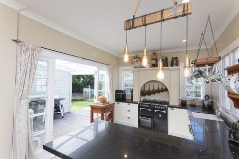 Photo of property in 165 Whitaker Street, Whataupoko, Gisborne, 4010