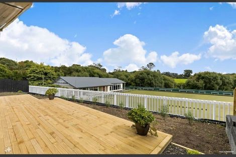 Photo of property in 513d West Coast Road, Glen Eden, Auckland, 0602