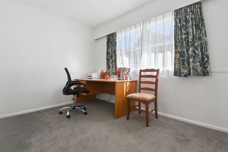 Photo of property in 16 Manapouri Place, Glenview, Hamilton, 3206