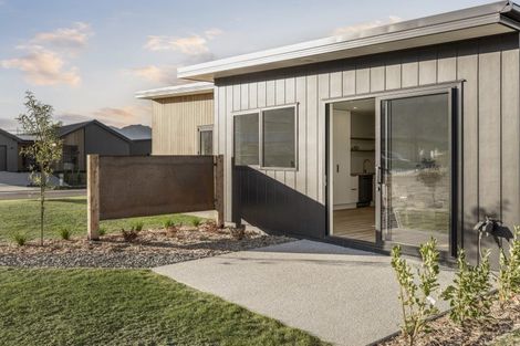 Photo of property in 8 Buttercup Street, Wanaka, 9382