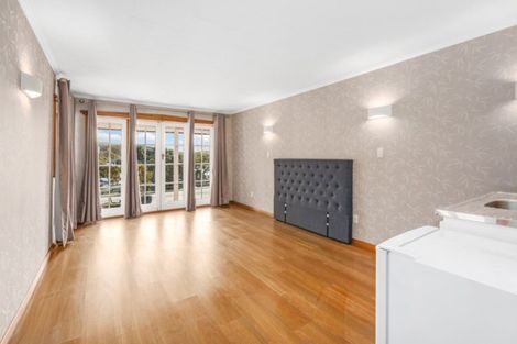 Photo of property in 102 Paremata Road, Paremata, Porirua, 5024