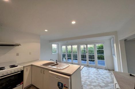 Photo of property in 16 Richards Avenue, Forrest Hill, Auckland, 0620