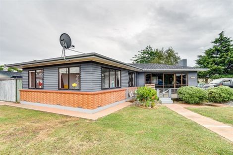 Photo of property in 22 Taradale Road, Marewa, Napier, 4110