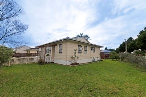 Photo of property in 2/1 Silverstone Place, Henderson, Auckland, 0612