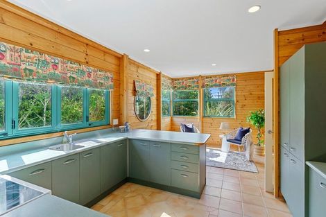 Photo of property in 89 Tutere Street, Waikanae Beach, Waikanae, 5036