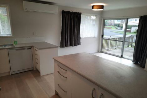 Photo of property in 87 Beechdale Crescent, Pakuranga Heights, Auckland, 2010