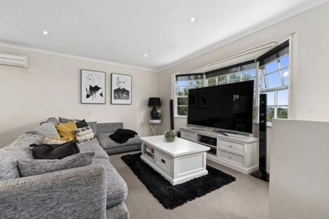 Photo of property in 16 Kintara Drive, Massey, Auckland, 0614