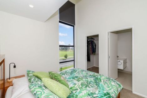 Photo of property in 17 Battalion Drive, Papakura, 2110