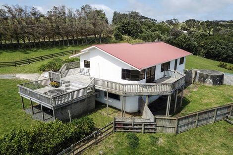 Photo of property in 106 Rehutai Road, Baylys Beach, Dargaville, 0377