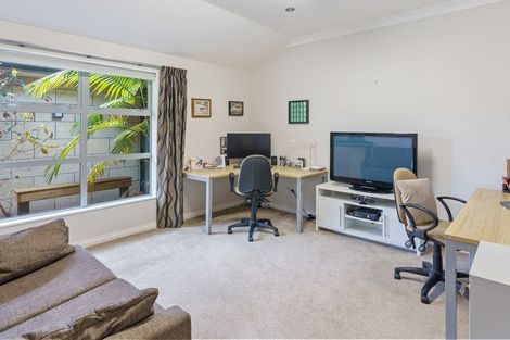 Photo of property in 9 Otupoa Way, Paraparaumu, 5032