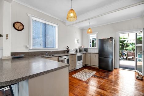 Photo of property in 383 Saint Aubyn Street, Moturoa, New Plymouth, 4310