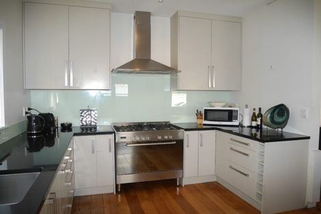 Photo of property in 106 The Parade, Paekakariki, 5034