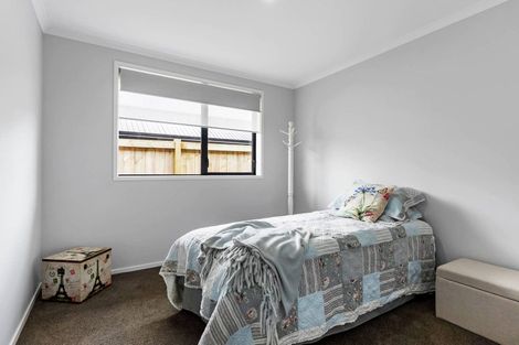 Photo of property in 28 Kerr Crescent, Patumahoe, 2679