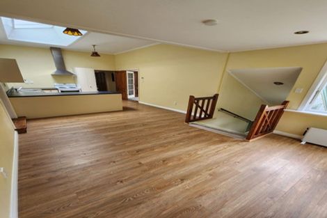 Photo of property in 140 Glenmore Street, Northland, Wellington, 6012