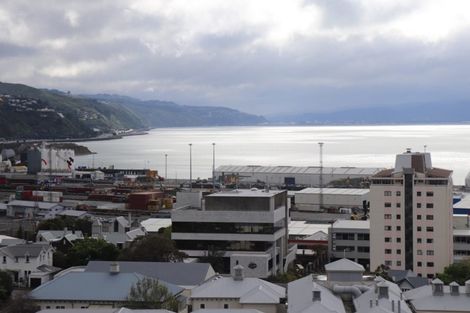 Photo of property in Summit Apartments, 29/184 Molesworth Street, Thorndon, Wellington, 6011