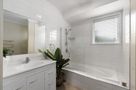 Photo of property in 16 Kintara Drive, Massey, Auckland, 0614