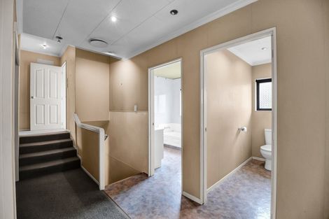 Photo of property in 24 Tainui Terrace, Inglewood, 4330