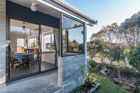 Photo of property in 34a Rewarewa Crescent, Waikanae, 5036