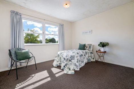 Photo of property in 2/219 Swanson Road, Henderson, Auckland, 0610