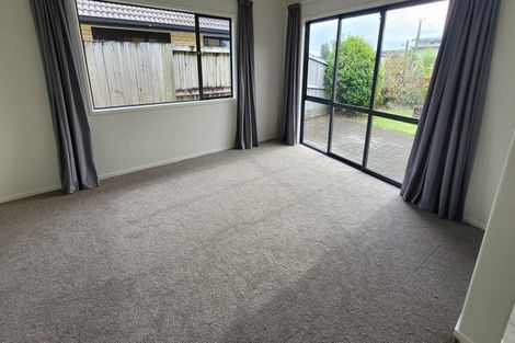 Photo of property in 33 Golden Sands Drive, Papamoa Beach, Papamoa, 3118