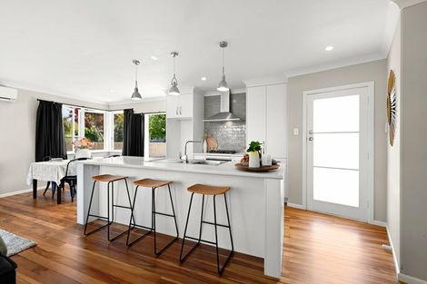 Photo of property in 56 Southsea Crescent, Silverdale, Hamilton, 3216