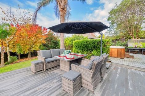 Photo of property in 8 Amber Glen, Albany, Auckland, 0632