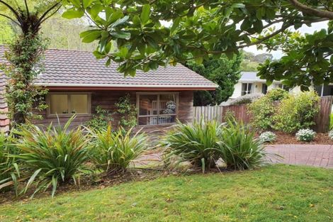 Photo of property in 27 Woolwich Close, Whitby, Porirua, 5024