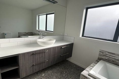 Photo of property in 71 Auckland Road, Greenmeadows, Napier, 4112