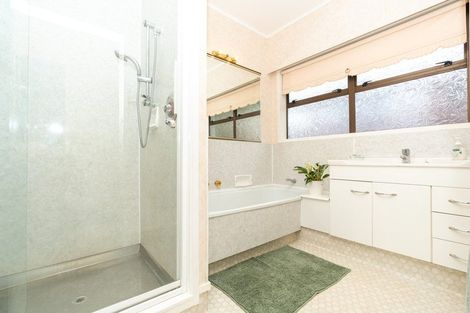 Photo of property in 51 Resthill Crescent, Glenview, Hamilton, 3206