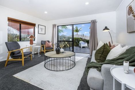 Photo of property in 2/23 Heathglen Place, Bayview, Auckland, 0629