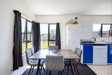 Photo of property in 10 Glamorgan Avenue, Tamatea, Napier, 4112